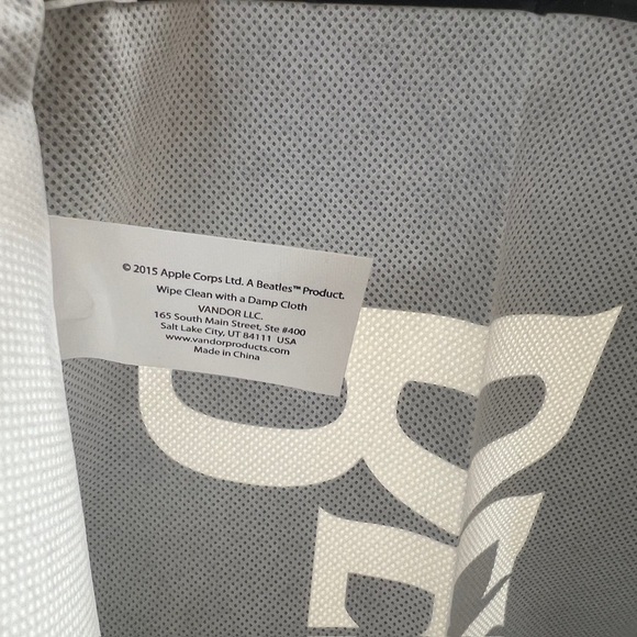 🍏🎶🆕 BEATLES REUSEABLE PACKABLE TOTE 🍏 #FML130034 - Picture 6 of 8